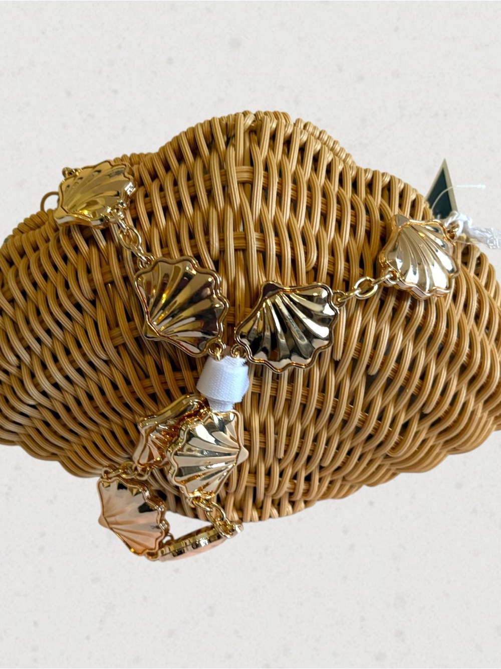 NWT Viral Shell Clutch Wicker Purse Coastal Beach Vacation Bag